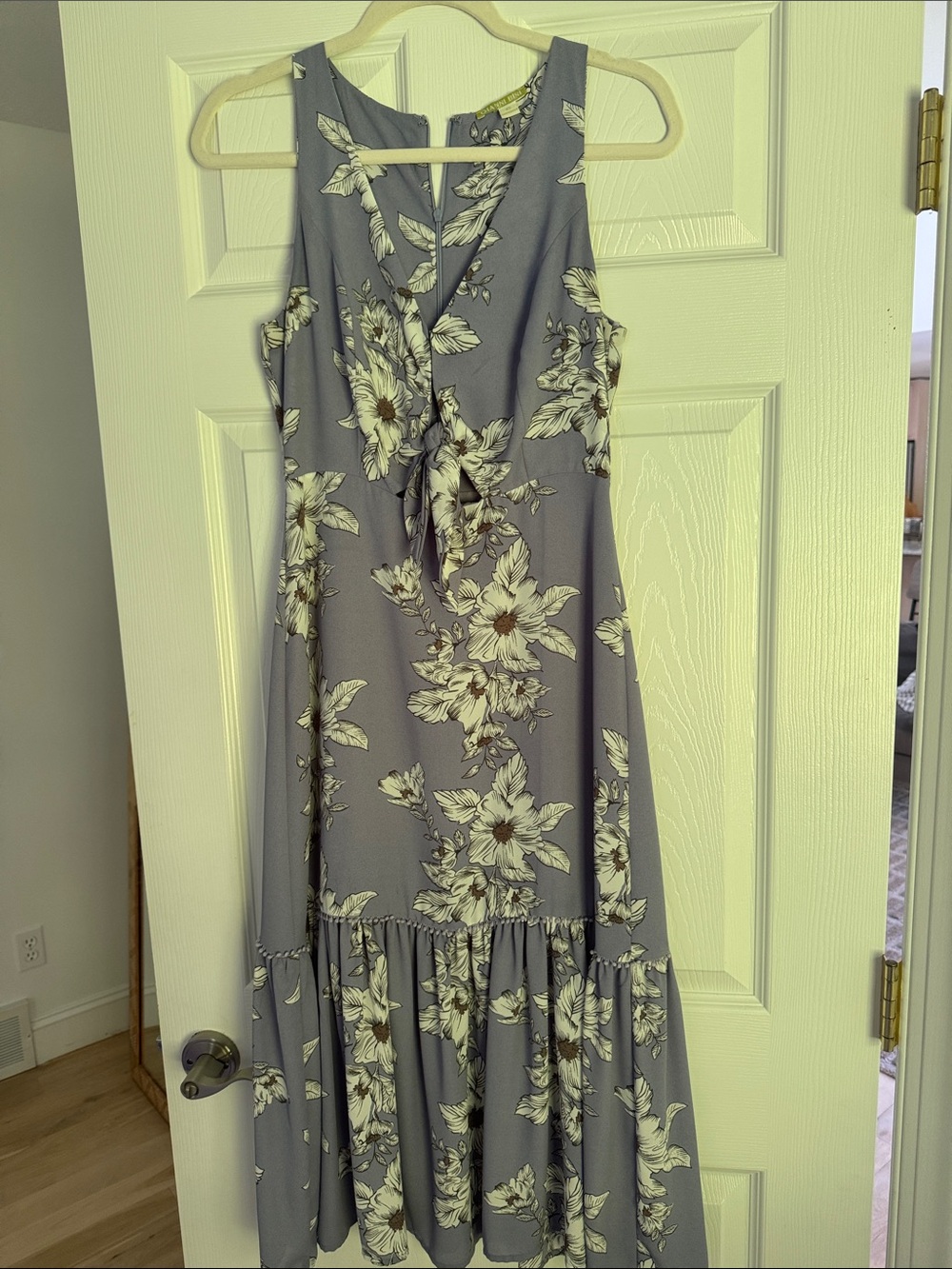 Gianni Bini lavender Floral Tie-Front Midi Dress